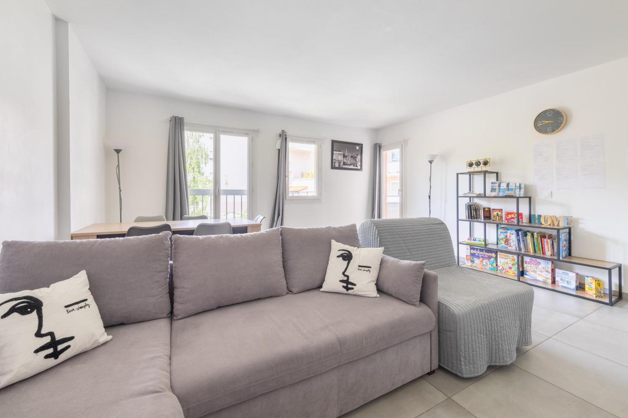 Apartment Proche Disneyland & Paris - 20 Minutes - Proche Gare Rer Noisiel